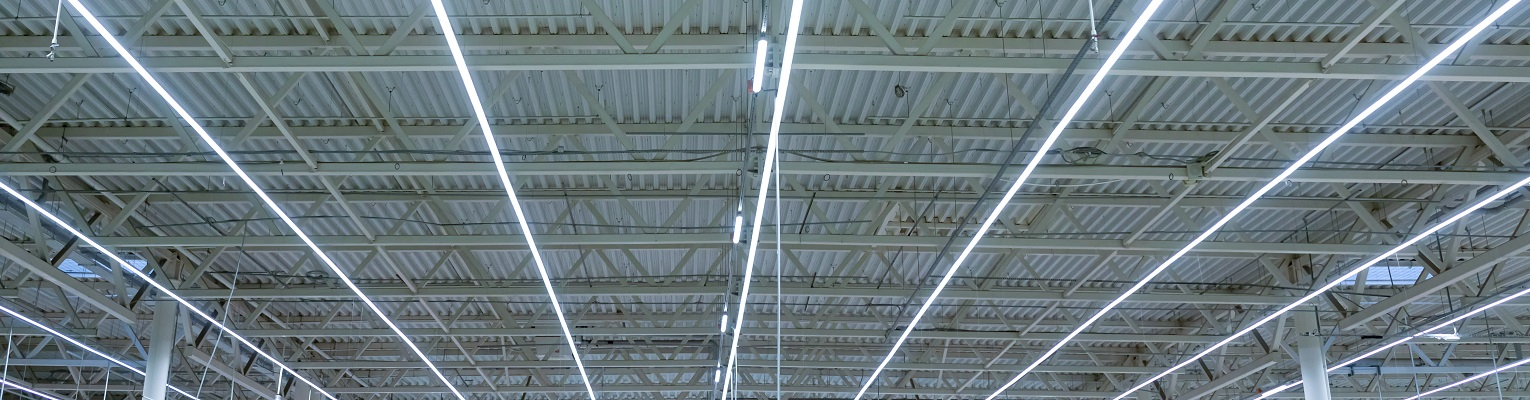 Průmyslové LED osvětlení od návrhu až po montáž